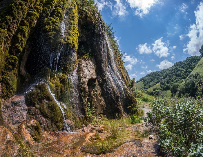 Сталактитовые пещеры, Медовые водопады